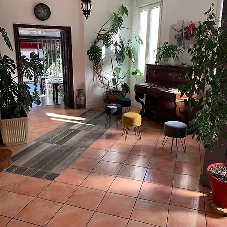 Hotel Restaurant De L'Union Mirambeau  Zewnętrze zdjęcie