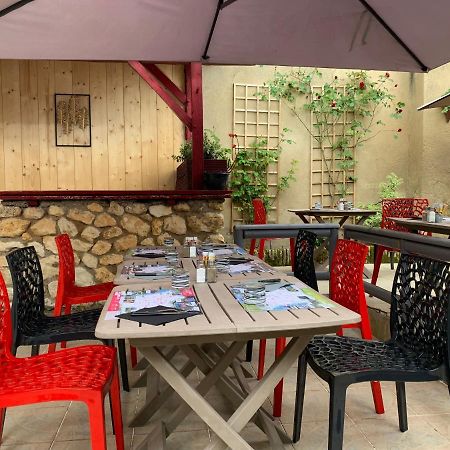 Hotel Restaurant De L'Union Mirambeau  Zewnętrze zdjęcie