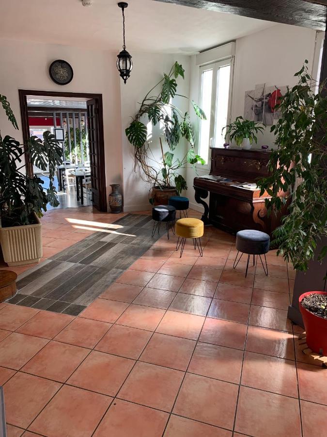 Hotel Restaurant De L'Union Mirambeau  Zewnętrze zdjęcie