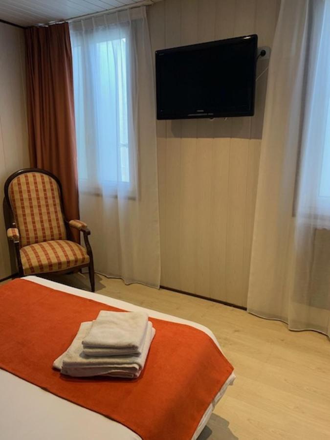Hotel Restaurant De L'Union Mirambeau  Zewnętrze zdjęcie